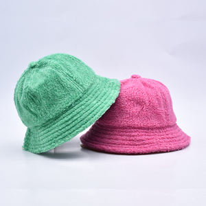 Gorro de lana gruesa con logotipo bordado personalizado, gorro cálido de invierno para hombres y mujeres, gorro de invierno tipo bucket. - Product Image 4