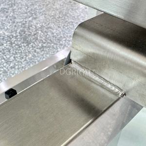 Yüksek hassasiyetli basma düğmesi tipi otomatik gıda sınıfı konveyör <span class=keywords><strong>Metal</strong></span> dedektörü - Product Image 2