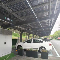 Structure de montage de carport solaire en aluminium haute résistance pour le stationnement résidentiel et la recharge de véhicules électriques