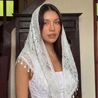 Voile de mariée modeste en dentelle triangulaire transparente brodée de roses, avec bordure à pompons, pour l'église et les occasions quotidiennes