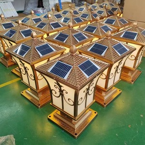Lámparas Solares de Pilar de Aleación de Aluminio LED para Jardín Exterior con Panel Solar y 5 Años de Garantía - Product Image 1