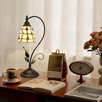 Lampe de table en gros, lampe de lecture de bureau en verre teinté avec perles crème, lampe de table créative à base de feuille métallique
