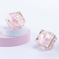 Récipient en plastique de pot de crème carrée acrylique de 15g pour la crème de soin de peau de jour et de nuit pour un usage personnel de soins de la peau