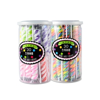 Losse Halal Gemengde Fruit-smakende Individueel Verpakte Kleurrijke Snoepstokjes, 15g Regenboog Swirl Lollipops, Feestelijke Kleine Cadeautjes