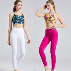 Vendita calda blu bianco allenamento atletico Fitness da donna Booty <span class=keywords><strong>2</strong></span> pezzi Set Yoga abbigliamento da allenamento palestra Yoga Top Wear da donna Set da palestra - Product Image 4