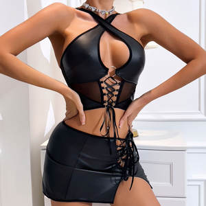 Ensemble de bikini texturé <span class=keywords><strong>en</strong></span> <span class=keywords><strong>cuir</strong></span> PU deux pièces romantique respirant pour femmes haut à licou à col croisé taille solide <span class=keywords><strong>jupe</strong></span> courte taille basse - Product Image 3