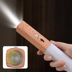 ไฟติดผนังไร้สายแบบพกพา แม่เหล็กติดตั้งได้ ใช้ในบ้าน บันได ตู้ ไฟ LED ชาร์จ USB ได้ ลายไม้ พร้อมเซ็นเซอร์ตรวจจับความเคลื่อนไหว ใช้เป็นไฟกลางคืน - Product Image 3