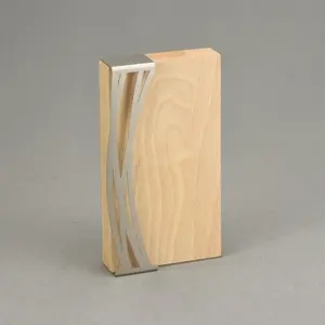 Trofeo de madera y acero, merchandising personalizado - Product Image 1