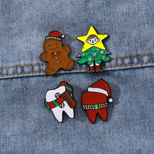 Giáng sinh kỳ nghỉ Trâm <span class=keywords><strong>Pin</strong></span> Tuần Lộc Snowman Santa huy hiệu cho quần áo túi Mũ Quà Tặng phụ kiện - Product Image 1
