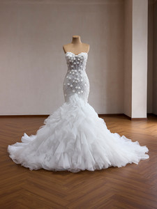 Robe de mariée sirène blanche Ocstrade Princess en tulle moelleux, corset satiné <span class=keywords><strong>à</strong></span> épaules dénudées, volants floraux 3D et longue traîne pour mariée 2026 - Product Image 2