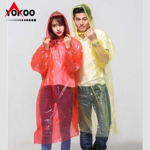 Imperméable jetable YOKOO en PE avec capuche et poignets élastiques pour la randonnée, les voyages et les activités de plein air - Product Image 2
