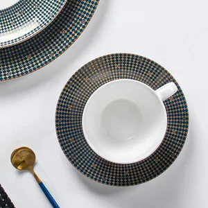 Шэнцзин, роскошная Высококачественная фарфоровая керамическая чашка, набор блюдца из голубого золота с ободком для свадьбы и звездного использования в отеле, разработанный в Пномпень