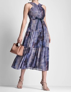 เดรสชีฟองพลีทผูกเอว ทรงเมกะฟิต เอวยางยืด  งานฝีมือ  ผ้าโปร่ง  ลายพิมพ์ฤดูร้อน  ระบายอากาศได้ดี  ซักได้  ความยาวปานกลาง - Product Image 2