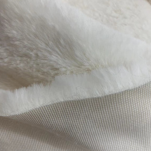 Tissu en peluche fausse fourrure polyester, pour la fabrication de jouets des animaux de compagnie - Product Image 3