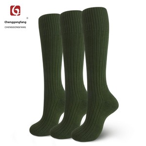 جوارب رجالية مخططة على الطراز الأوروبي والأمريكي مبطنة بالصوف للتجارة الخارجية، مقاسات كبيرة للشتاء، 70% قطن و30% بوليستر - Product Image 5