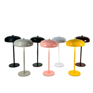 Lampada da Tavolo Portatile di Lusso Wireless con LED Dimmerabile per Ristoranti, Hotel, Bar e Arredamento Casa - Product Image 5