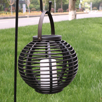 Gros Haute Qualité Jardin En Plein Air Suspendus Solaire Ronde Lampe Led Panier En Rotin Lanterne