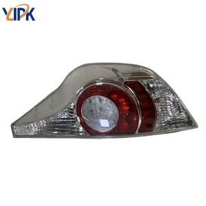 Vente Flash : Feu Arrière OEM 81550-52A80 pour <span class=keywords><strong>Toyota</strong></span> <span class=keywords><strong>Prius</strong></span> <span class=keywords><strong>C</strong></span> - Product Image 1