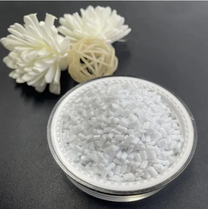 Granules de bouteille d'eau minérale transparente de qualité alimentaire CR-8863 PET - Product Image 1