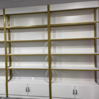 Étagères multifonctionnelles modernes pour supermarchés et magasins de détail : rayonnages métalliques à plusieurs niveaux et unités de présentation gondole