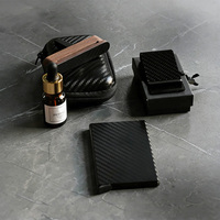 Ensemble de diffuseurs de parfum pour voiture en bois de luxe, diffuseur de voiture en bois et fibre de carbone de qualité supérieure avec recharges d'huiles essentielles, coffret cadeau, logo personnalisé