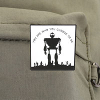 Épinglette en émail Iron Giant Silhouette Quote Robot pour veste, sac à dos et tenue décontractée, accessoire de mode et de décoration