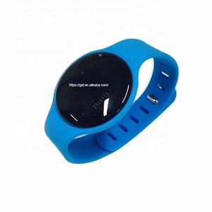 Mesafe <span class=keywords><strong>alarm</strong></span>ı için akıllı bilezik sosyal Distancing giyilebilir cihaz Beacon yakınlık sensörü bilezikler - Product Image 4