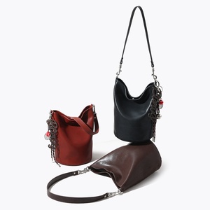 New Autumn Winter Genuine Leather Mobile Phone Bags High-End Crossbody Versatile Handbags Mini Fashion Small Fragrance Bags - Product Image 4