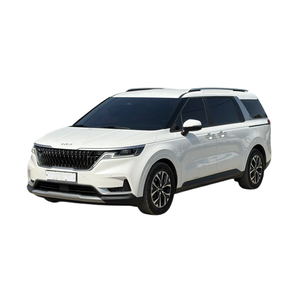 Minivan Familiar Diésel Automática Blanca 2023 de 4ª Generación con Puertas Correderas Eléctricas y Gran Capacidad - Product Image 1