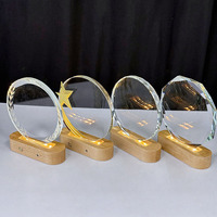 Nouveau Design Led Light up Blanc Rond avec Étoile en Métal Doré Plaque de Cristal Trophée de Cristal Prix avec Base de Lumière en Bois MH-J0983