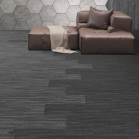 Achetez des tapis de bureau modernes noirs pour intérieur, en nylon résistant, en dalles, imprimés sur mesure