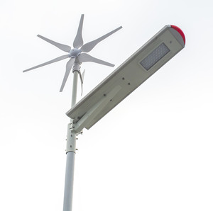 Lampadaire solaire et éolien tout-en-un à LED pour extérieur, intégré, 30W, 60W, 80W, avec batterie, poteau de 6M, hybride éolien et solaire au lithium - Product Image 1