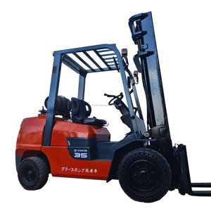 รถยกโตโยต้ามือสอง ขนาด 2.5 ตัน ใช้แก๊สโพรเพน พร้อมเสาคอนเทนเนอร์  ระบบ Side Shifter รับน้ำหนัก 3 ตัน 3.5 ตัน ใช้ได้กับแก๊ส LPG และน้ำมันเบนซิน เหมาะสำหรับอุตสาหกรรมค้าปลีก - Product Image 1