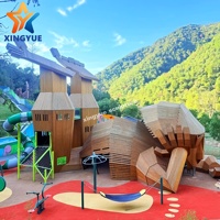 Structure de jeu géante personnalisée en acier inoxydable 304 avec filet d'escalade, tunnel, toboggan et pont à chaînes pour Forêt, Station balnéaire, Central Park, École