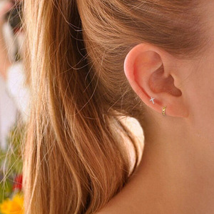 Boucles d'oreilles géométriques en argent sterling S925, croix étoile à huit branches, tendance, simples, légères et luxueuses, best-seller transfrontalier - Product Image 2