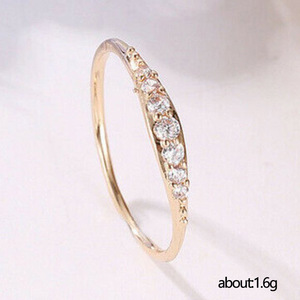 Anello Minimalista con Cristalli Incastonati per Donne, Elegante Accessorio di Moda per Uso Quotidiano - Product Image 5