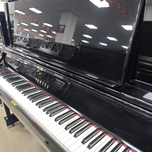 Suministro al por Mayor de Pianos Verticales Profesionales YAMAHA <span class=keywords><strong>YUA</strong></span> Usados de Japón - Product Image 2