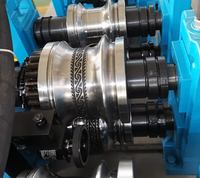 Machine de formage de rouleaux pour portes à persiennes contrôlée par PLC entièrement automatique avec engrenage et moteur pour usage en construction