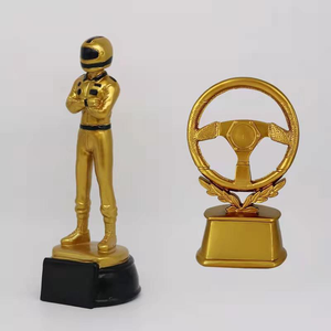 Trofeo de Resina Personalizado al por Mayor para Karting - Premio de Piloto de Carreras en Pose de Victoria de Campeón - Product Image 2
