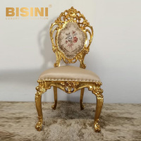Fauteuil Baroque en feuille d'or, structure en bois dorée à la main, revêtement en cuir et tissu, canapé nuage pour hôtels et palais de luxe
