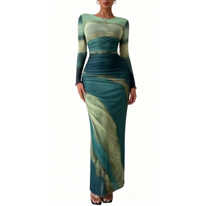 Vestido maxi de malla con efecto tie-dye para mujer - Vestido largo ajustado con fruncido y manga larga a la moda - Product Image 1
