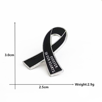 Badge d'événement en alliage métallique noir avec ruban pour les occasions de commémoration