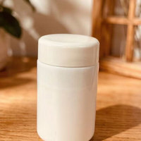Pot en porcelaine blanche résistant aux enfants, 2 oz, opaque et résistant aux UV, pour l'emballage de fleurs, herbes et tabac de qualité supérieure