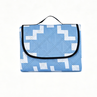 Tapis de plage personnalisé avec logo, pliable, matelassé, tapis de pique-nique, 3 couches matelassées avec bordure renforcée, résistant à l'eau, dos en Oxford