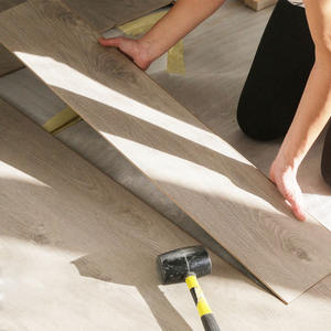 <span class=keywords><strong>Piso</strong></span> Flotante Híbrido SPC de Alta Calidad con Capa de Desgaste de 5 mm para Cocina Residencial - Product Image 2