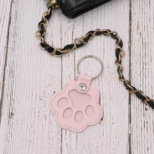 Llavero de Cuero PU con Forma de Pata, Bonito y Duradero, con Impresión Tipográfica, Bolsa de Almacenamiento para Guardar el Pelo de Mascotas, Perros y Gatos - Product Image 4