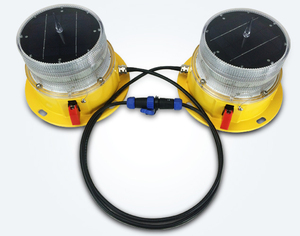 Bande lumineuse d'obstruction aérienne à énergie solaire avec supports pour bâtiments et ponts en altitude - Product Image 3