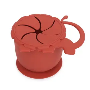 BPA free Silicone Snack Cup Candy Color Cake Holder Outdoor Lion Shape Drinking Cup With Handle With Lid