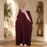Robe longue ample en velours côtelé bordeaux, col polo, manches retroussées, style abaya modeste, tenue quotidienne pour femmes musulmanes, personnalisable OEM