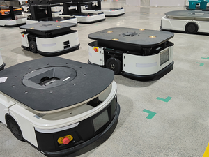 <span class=keywords><strong>Robot</strong></span> AGV de levage latéral de 1500 kg avec navigation laser <span class=keywords><strong>SLAM</strong></span> et QR pour le transport de palettes en usine - Product Image 5